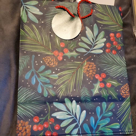 Hallmark Christmas Bags- Large 2pk - Picture 5 of 6